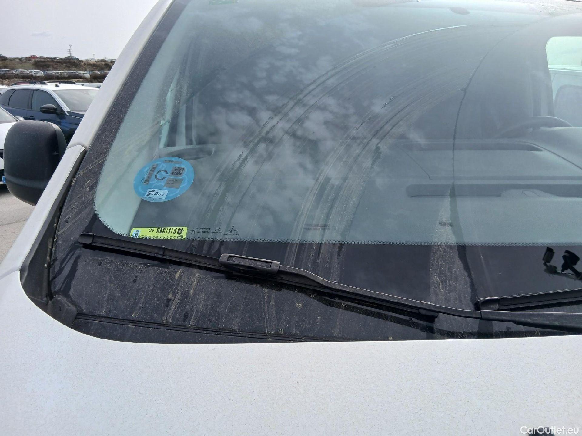  Opel  Vivaro OPEL  / 2019 / 4P / furgón 1.5 Diésel 74kW (100CV) M Std Express #3