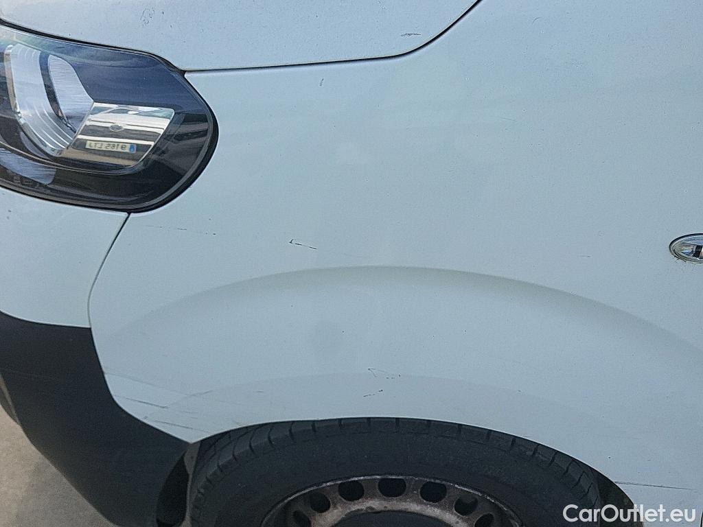  Opel  Vivaro OPEL  / 2019 / 4P / furgón 1.5 Diésel 74kW (100CV) M Std Express (CX) #17