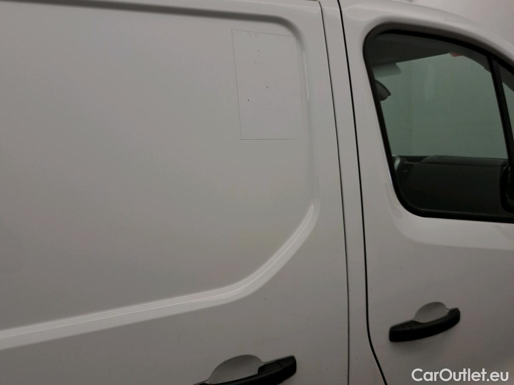  Nissan  NV300 NISSAN  / 2016 / 4P / furgón 2.0dCi 88kW (120CV) L2H1 1,2T Comfort #50