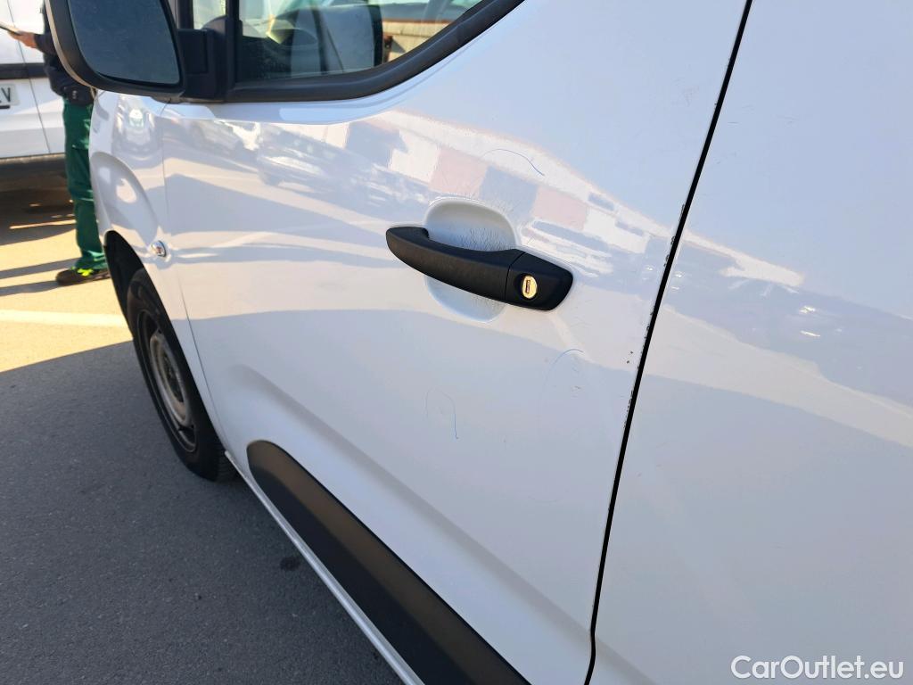  Opel  Combo OPEL  / 2018 / 3P / furgón derivado de turismo 1.5 TD 75kW (100CV) Express L H1 650kg (AC) #27