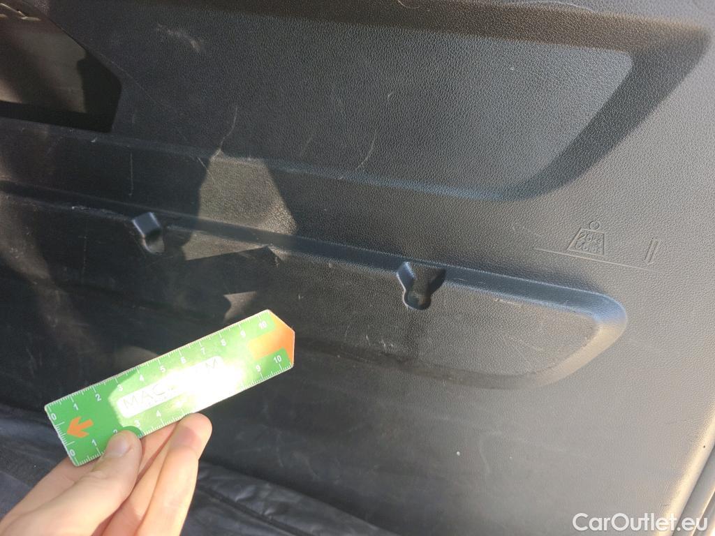  Opel  Combo OPEL  Life / 2018 / 5P / monovolumen compacto 1.5 TD 75kW (100CV) S/S Selective L #8