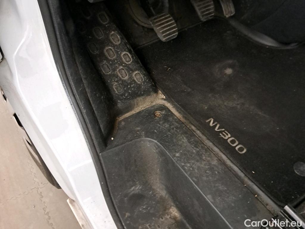  Nissan  NV300 NISSAN  / 2016 / 4P / furgón 2.0dCi 88kW (120CV) L2H1 1,2T Comfort #34
