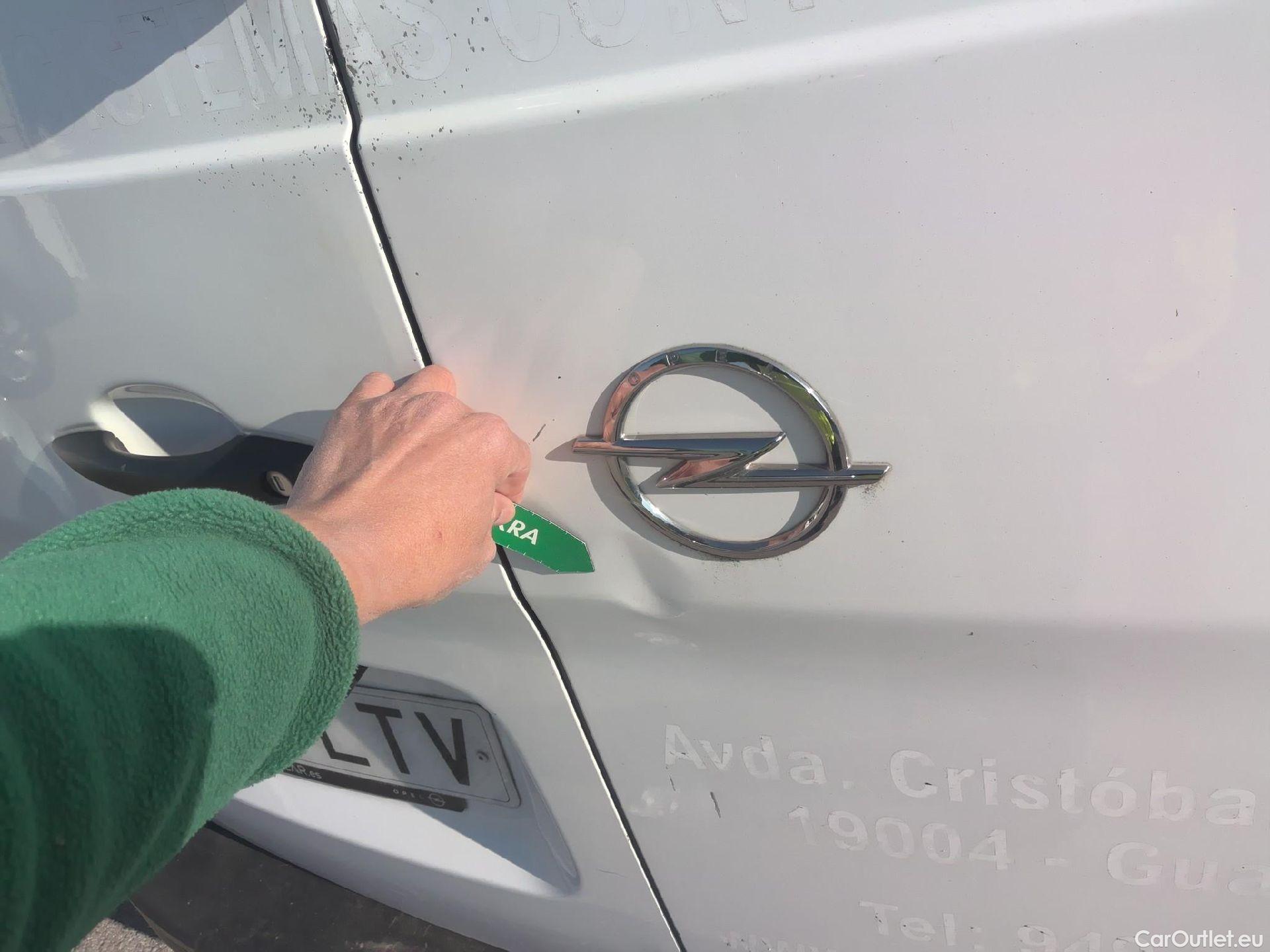  Opel  Vivaro OPEL  / 2019 / 4P / furgón  1.5 Diésel 74kW(100CV)M Std Exp #29