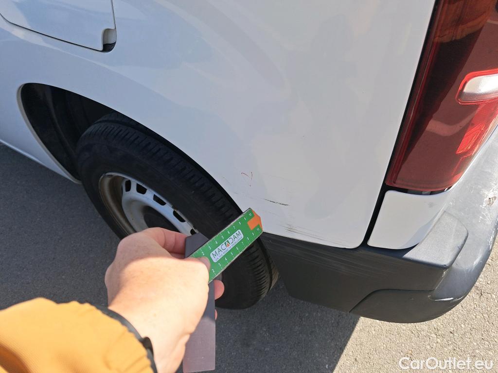  Peugeot  Partner PEUGEOT  / 2018 / 4P / furgón derivado de turismo Premium Standard 600kg BlueHDi 73kW #3