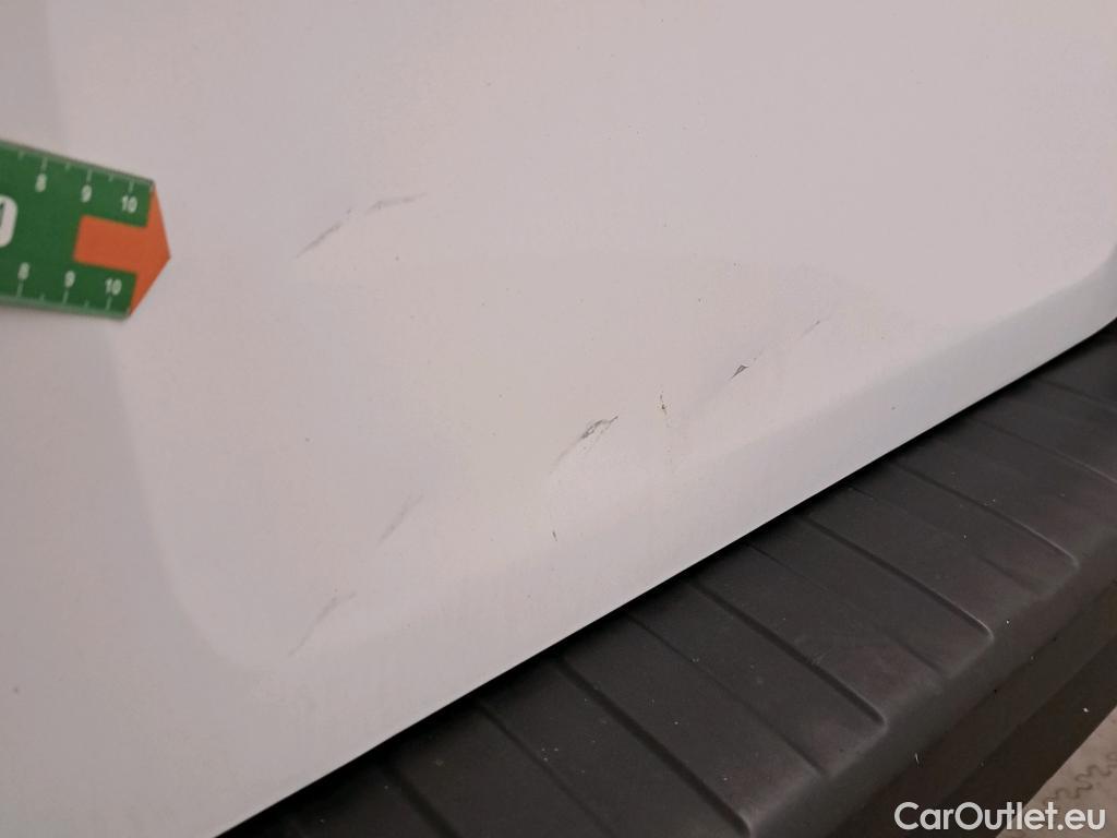  Nissan  NV300 NISSAN  / 2016 / 4P / furgón 2.0dCi 88kW (120CV) L2H1 1,2T Comfort #26