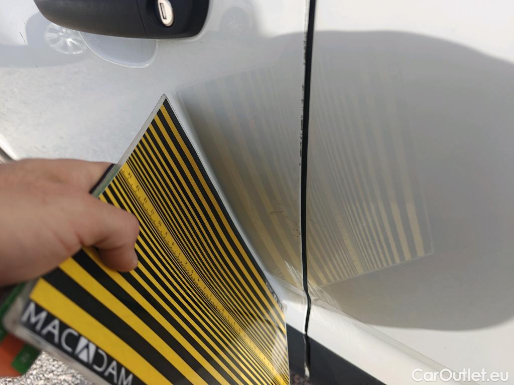  Opel  Combo OPEL  / 2018 / 3P / furgón derivado de turismo 1.5 TD 75kW (100CV) Express L H1 650kg (AC) #23