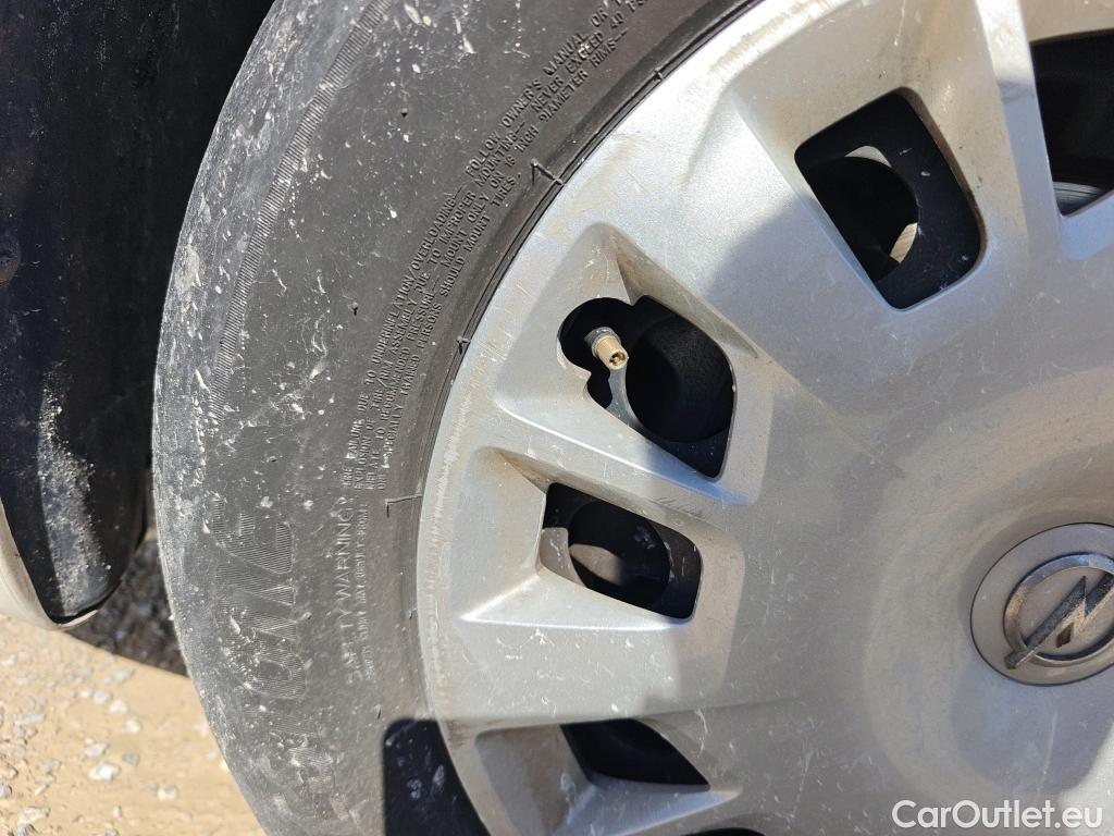  Opel  Combo OPEL  Life / 2018 / 5P / monovolumen compacto 1.5 TD 75kW (100CV) S/S Selective L #54