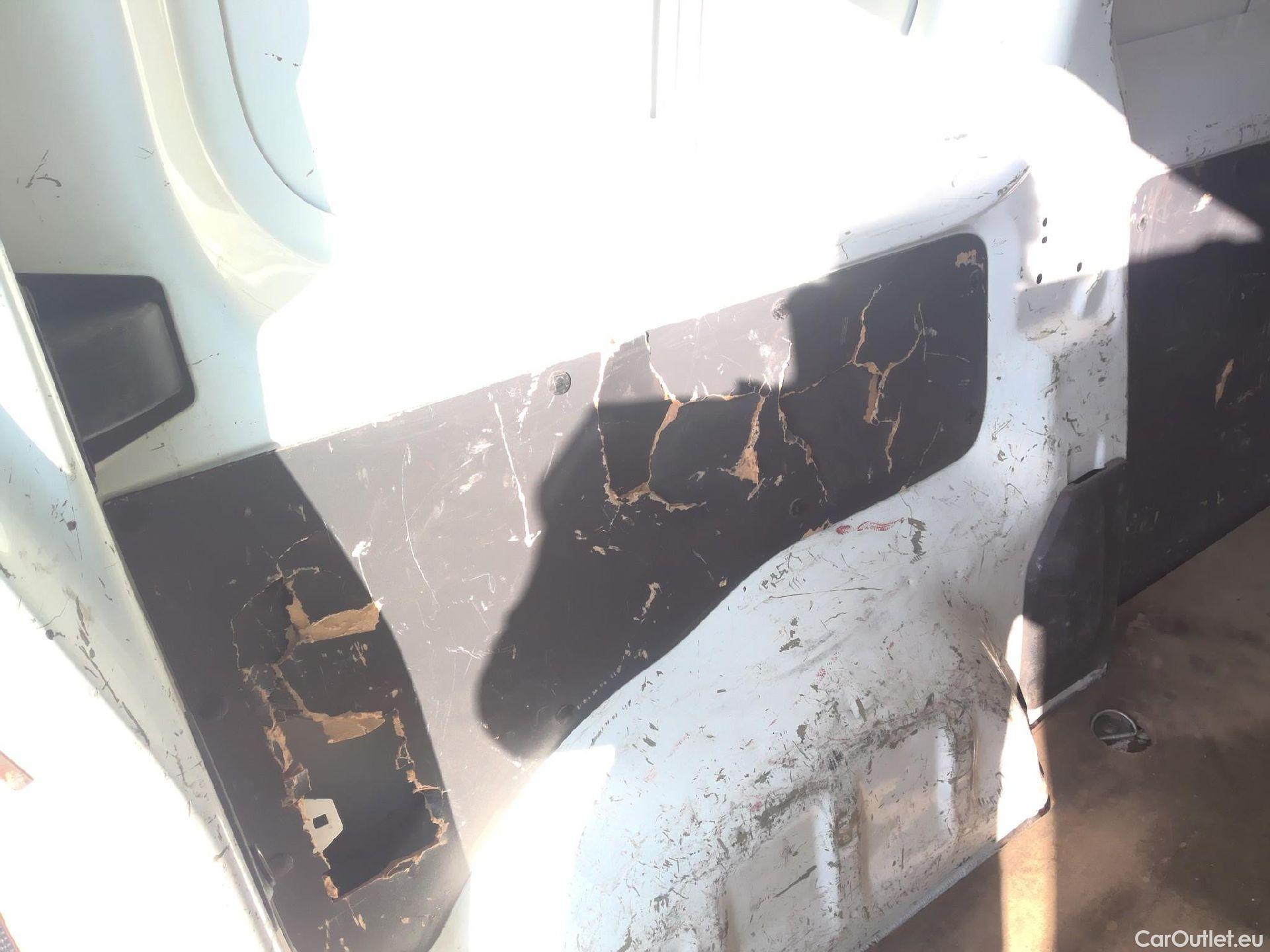  Opel  Vivaro OPEL  / 2019 / 4P / furgón  1.5 Diésel 74kW(100CV)M Std Exp #3