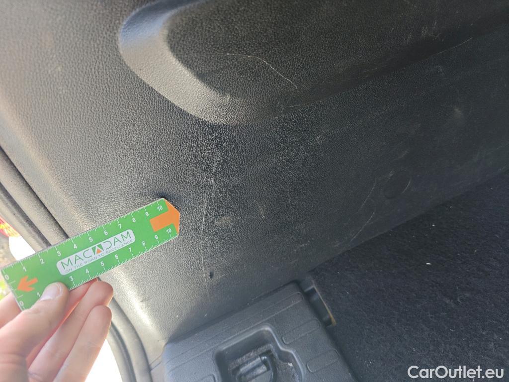  Opel  Combo OPEL  Life / 2018 / 5P / monovolumen compacto 1.5 TD 75kW (100CV) S/S Selective L #12