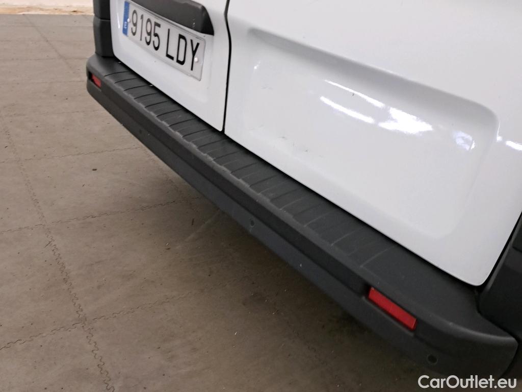  Nissan  NV300 NISSAN  / 2016 / 4P / furgón 2.0dCi 88kW (120CV) L2H1 1,2T Comfort #37