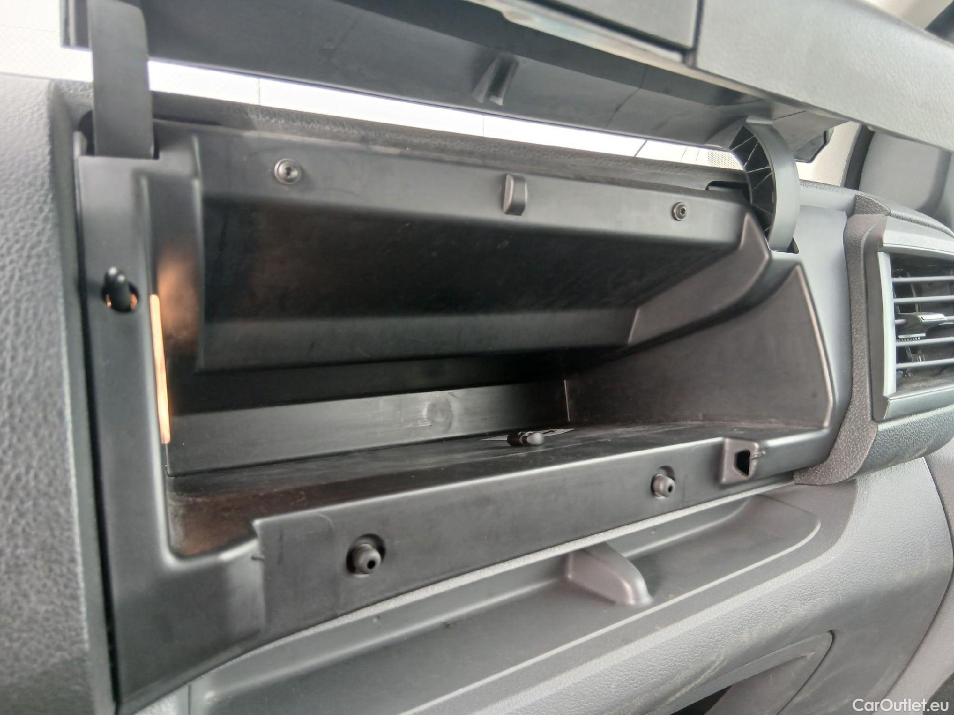  Opel  Vivaro OPEL  / 2019 / 4P / furgón 1.5 Diésel 74kW (100CV) M Std Express #47