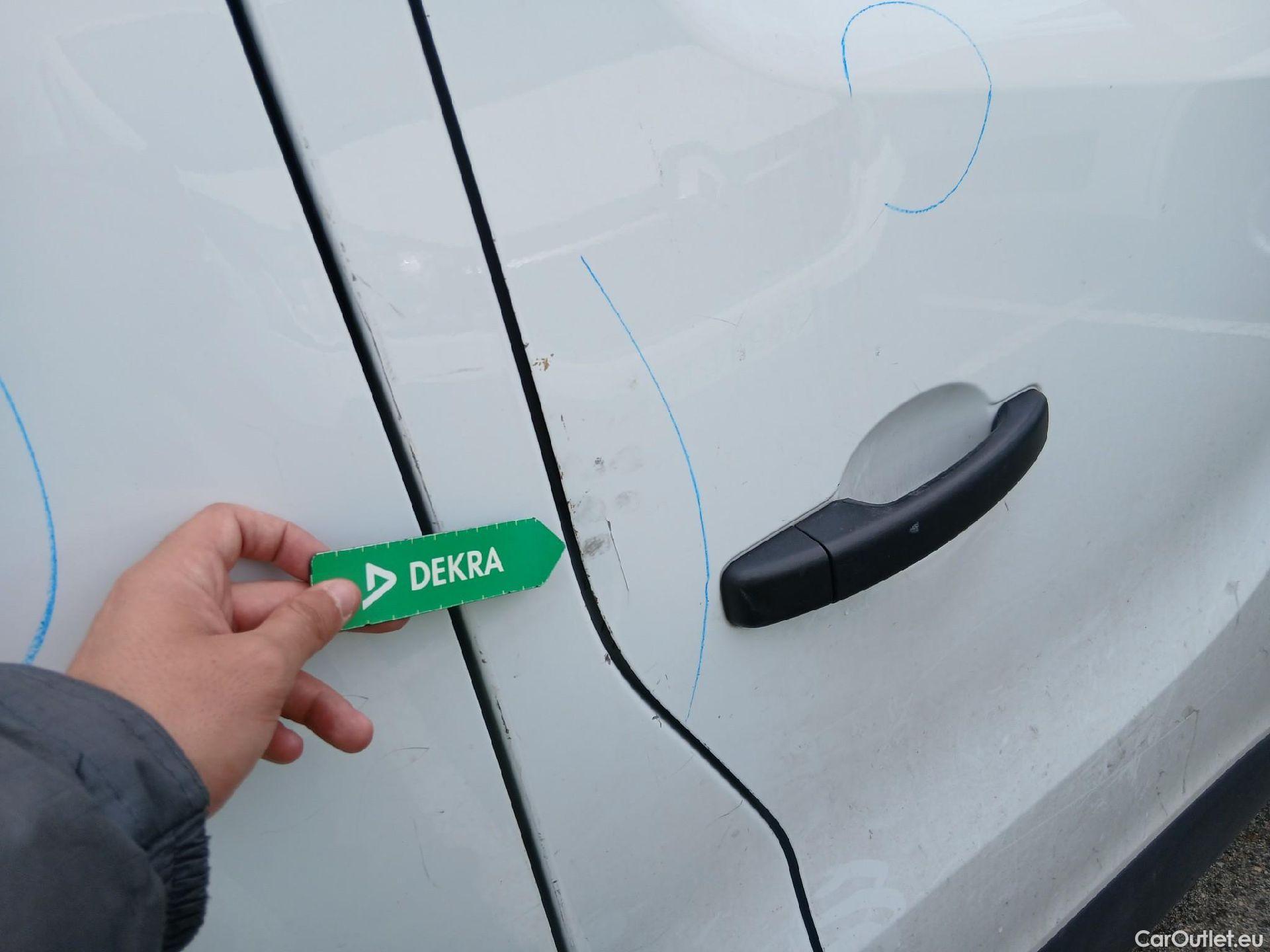  Nissan  NV300 NISSAN  / 2016 / 4P / furgón 2.0dCi 88kW (120CV) L1H1 1T Optima #40