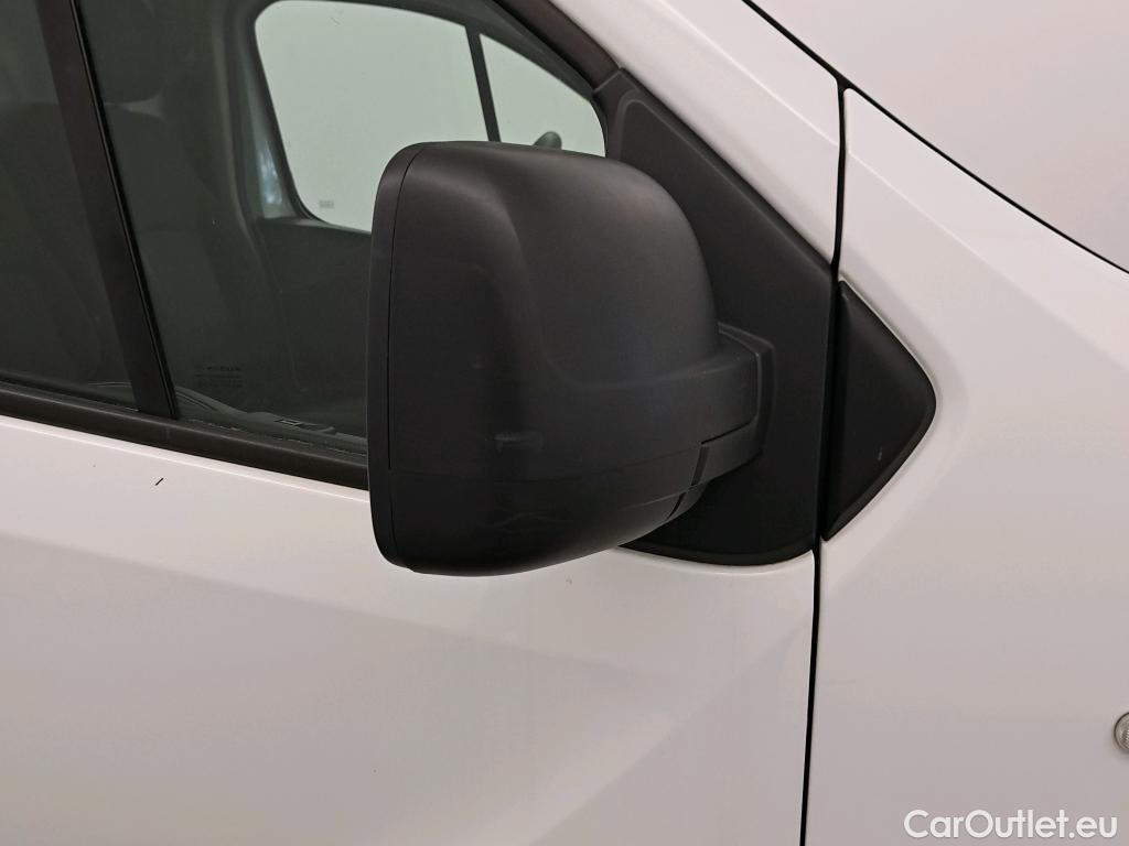  Nissan  NV300 NISSAN  / 2016 / 4P / furgón 2.0dCi 88kW (120CV) L2H1 1,2T Comfort #68