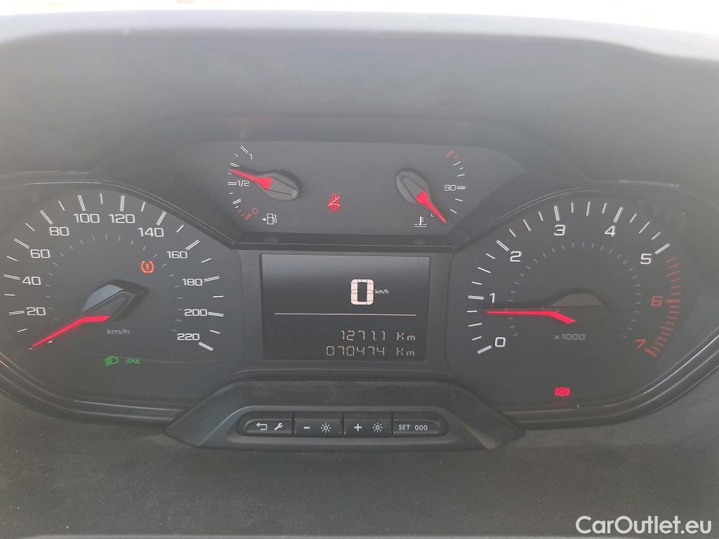  Peugeot  Partner PEUGEOT  / 2018 / 4P / furgón derivado de turismo Premium Standard 600kg BlueHDi 73kW #50