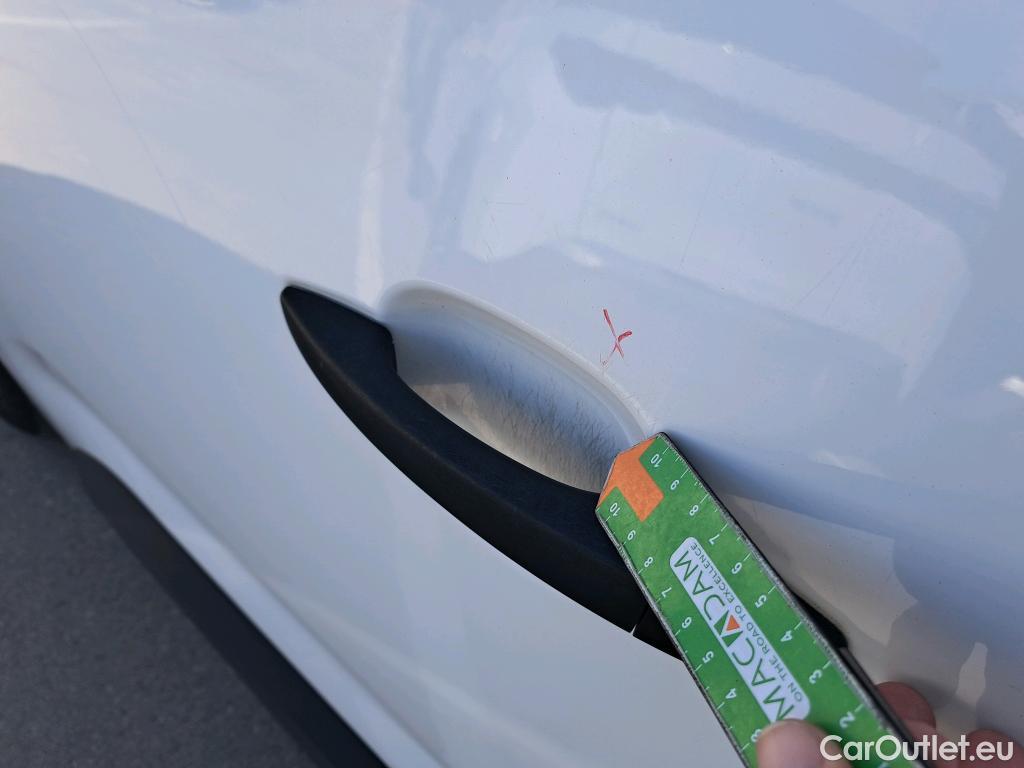  Peugeot  Partner PEUGEOT  / 2018 / 4P / furgón derivado de turismo Premium Standard 600kg BlueHDi 73kW #24