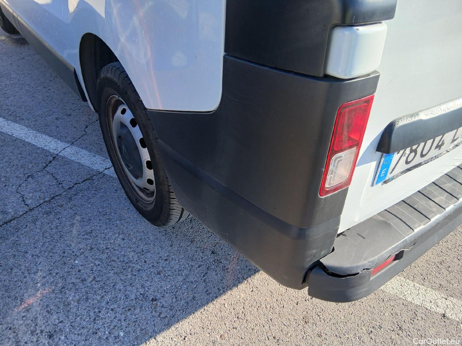  Renault  Trafic RENAULT  / 2019 / 4P / furgón Furgón 27 L1H1 Energy BluedCi 88 kW (AC) #20