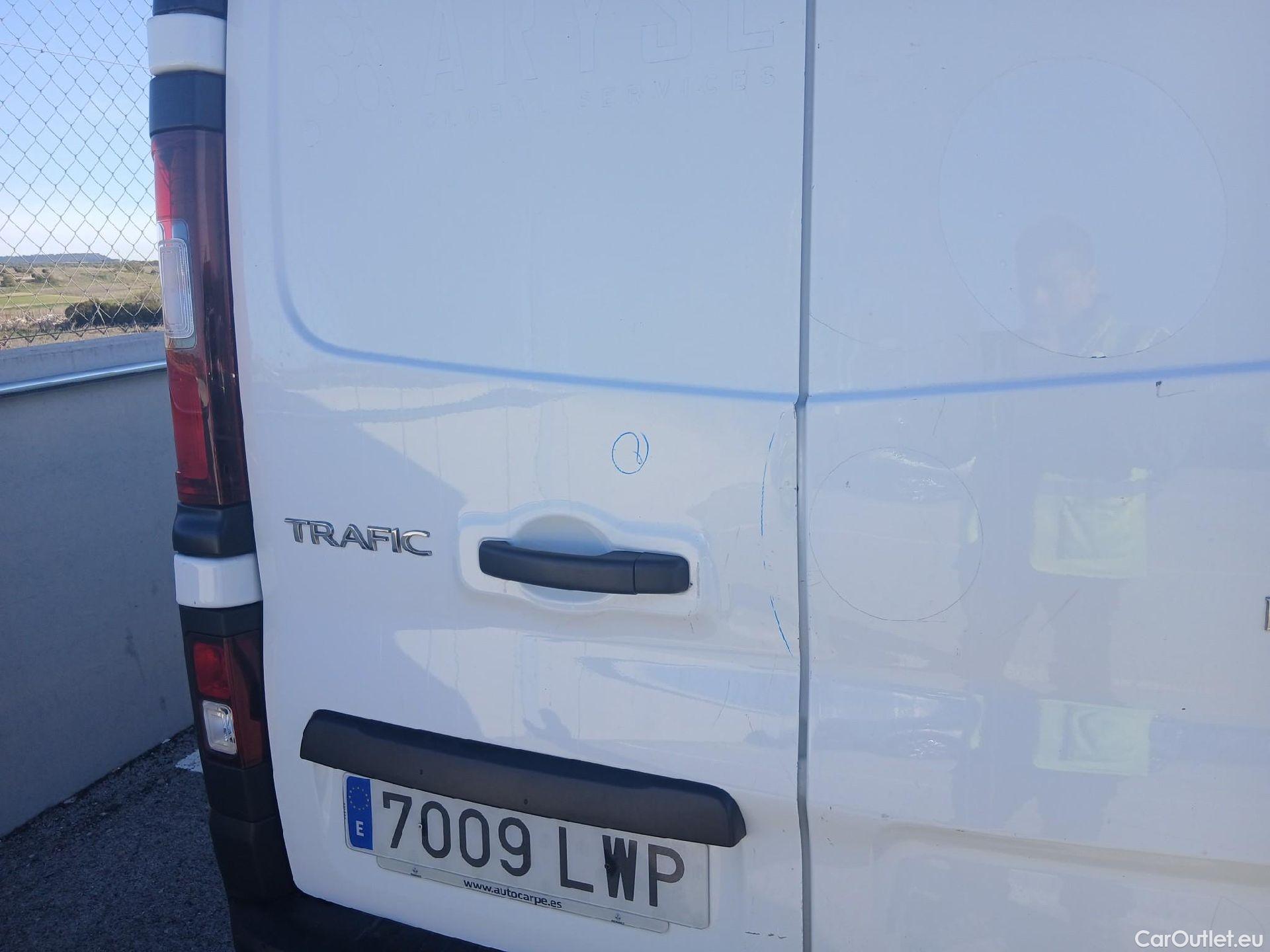  Renault  Trafic RENAULT  / 2021 / 4P / furgón Furgón L1H1 Blue dCi 96 Kw (130 CV) CUA #37