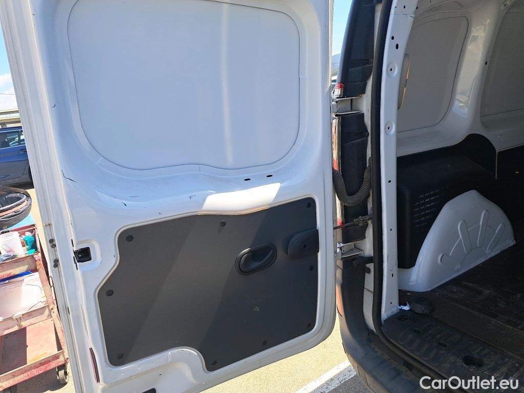  Renault  Kangoo RENAULT  Furgón/2013/3P/furgón derivado de turismo Profesional dCi 55 kW (75 CV) #47