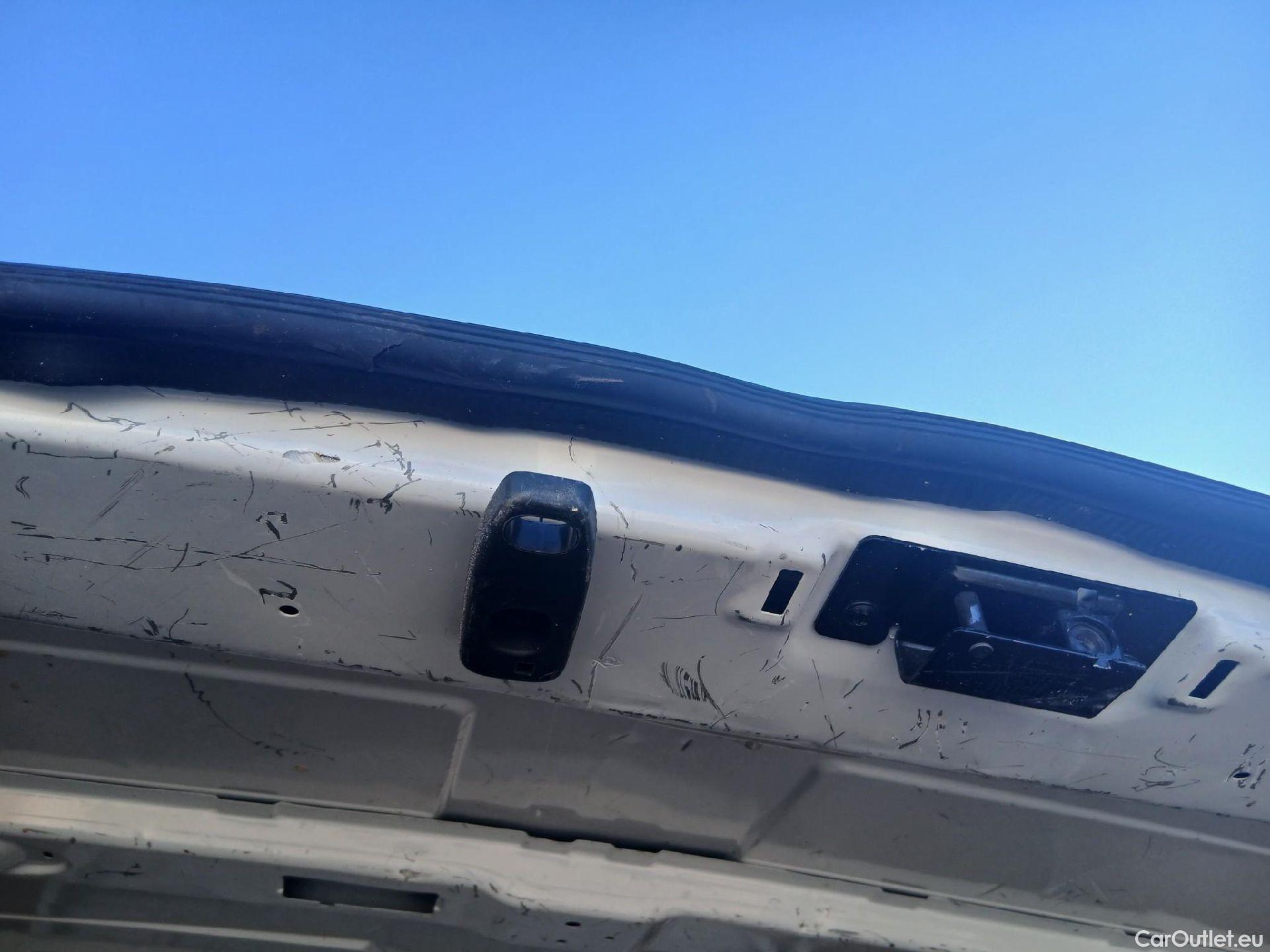  Renault  Trafic RENAULT  / 2021 / 4P / furgón Furgón L1H1 Blue dCi 96 Kw (130 CV) CUA #7