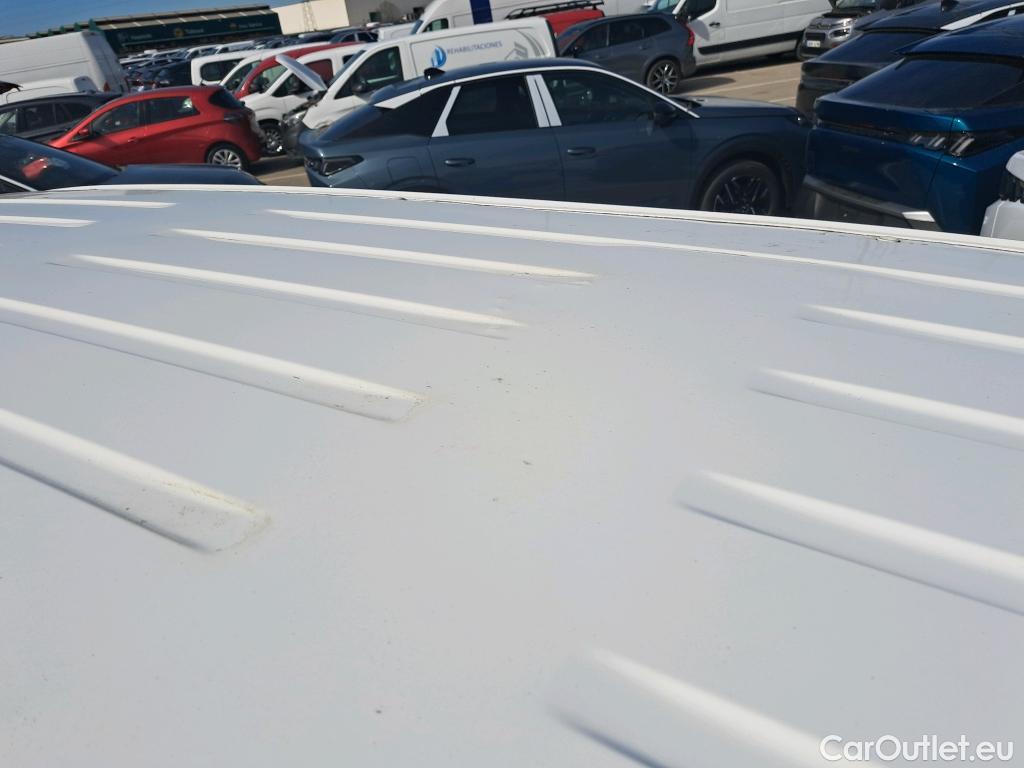  Peugeot  Partner PEUGEOT  / 2018 / 4P / furgón derivado de turismo Premium Standard 600kg BlueHDi 73kW #19