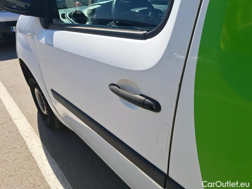  Renault  Kangoo RENAULT  Furgón/2013/3P/furgón derivado de turismo Profesional dCi 55 kW (75 CV) #25