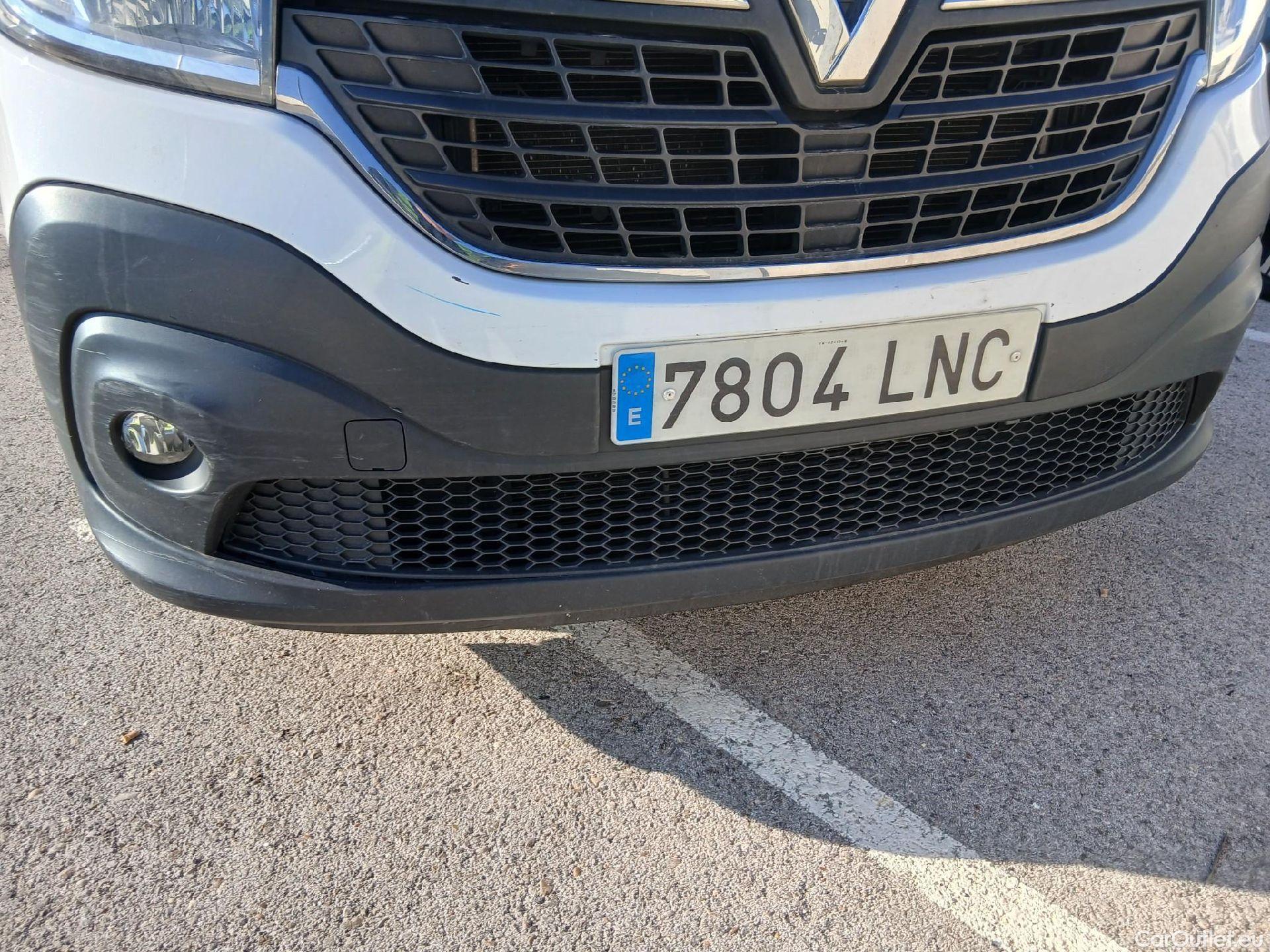  Renault  Trafic RENAULT  / 2019 / 4P / furgón Furgón 27 L1H1 Energy BluedCi 88 kW (AC) #9