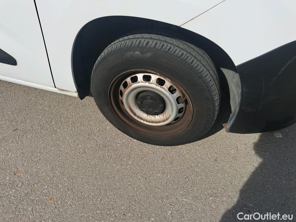  Peugeot  Partner PEUGEOT  / 2018 / 4P / furgón derivado de turismo Premium Standard 600kg BlueHDi 73kW #45