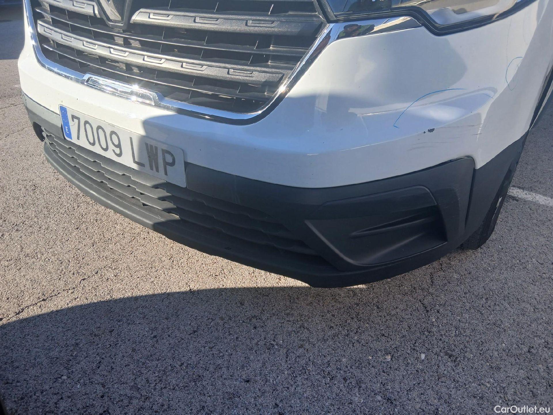  Renault  Trafic RENAULT  / 2021 / 4P / furgón Furgón L1H1 Blue dCi 96 Kw (130 CV) CUA #17