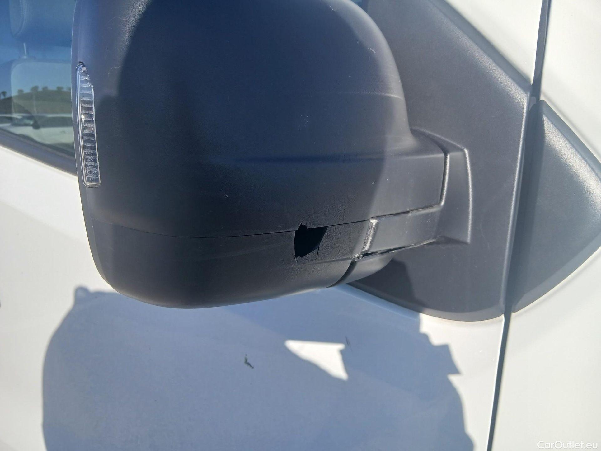  Renault  Trafic RENAULT  / 2021 / 4P / furgón Furgón L1H1 Blue dCi 96 Kw (130 CV) CUA #50