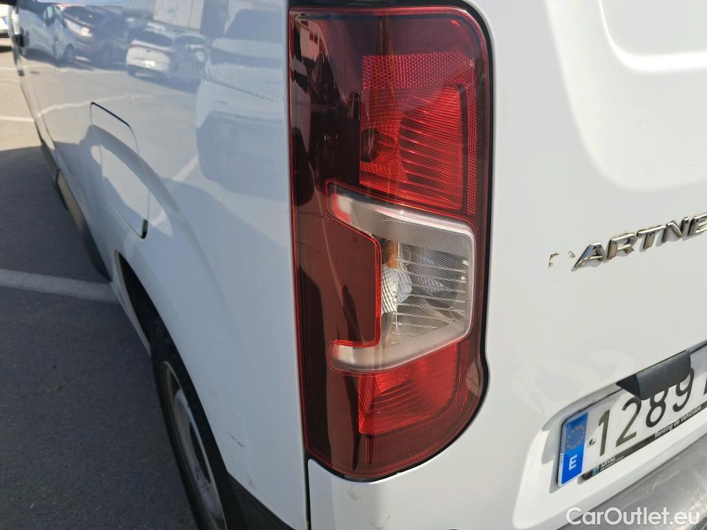  Peugeot  Partner PEUGEOT  / 2018 / 4P / furgón derivado de turismo Premium Standard 600kg BlueHDi 73kW #52