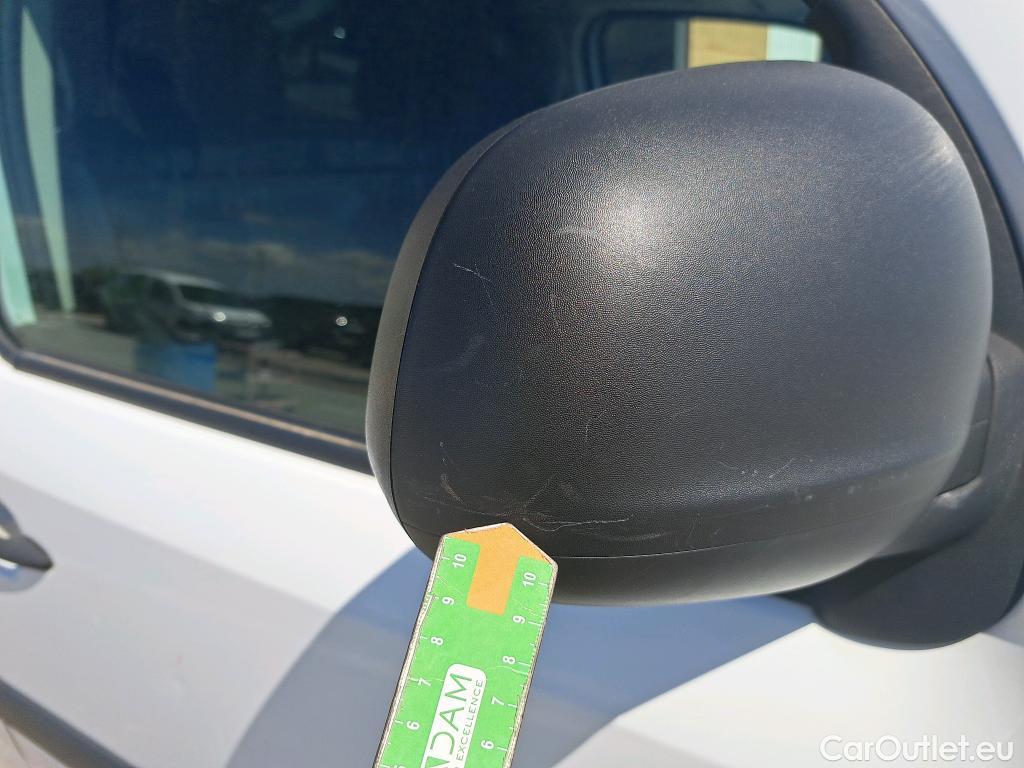  Renault  Kangoo RENAULT  Furgón/2013/3P/furgón derivado de turismo Profesional dCi 55 kW (75 CV) #32