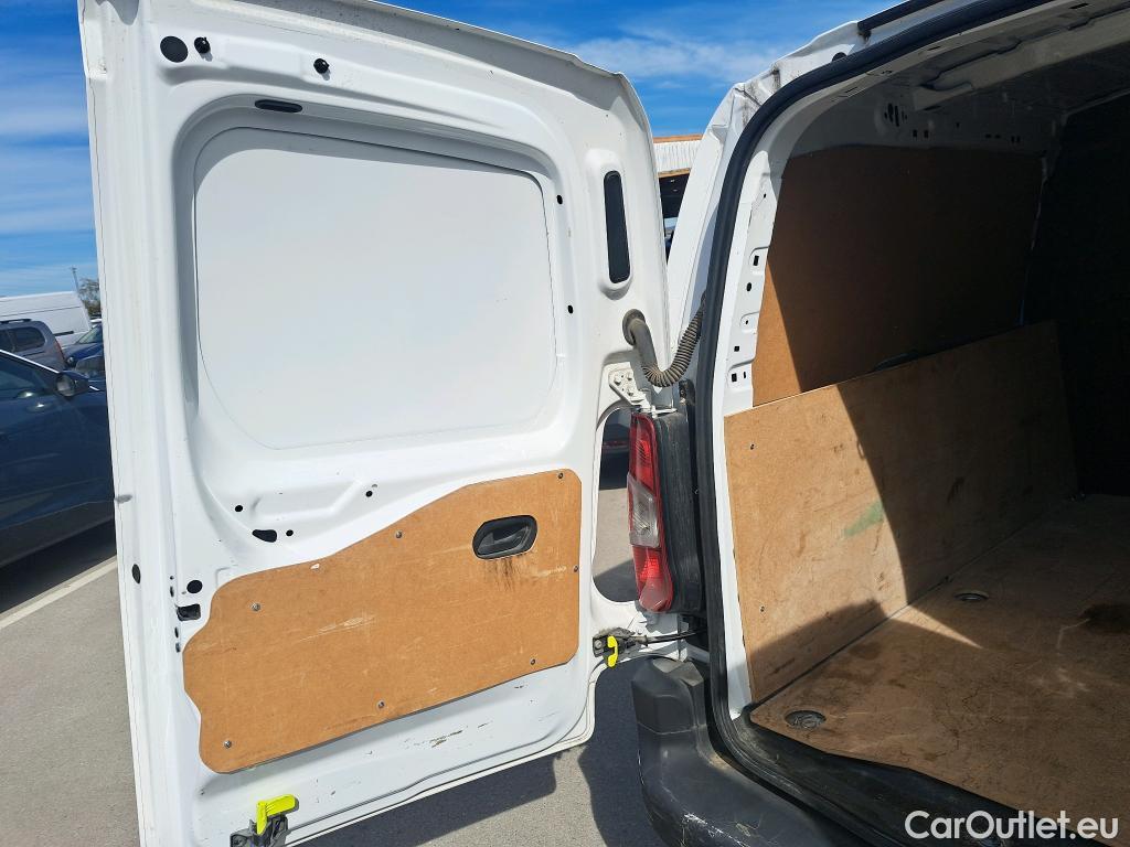  Peugeot  Partner PEUGEOT  / 2018 / 4P / furgón derivado de turismo Premium Standard 600kg BlueHDi 73kW #55