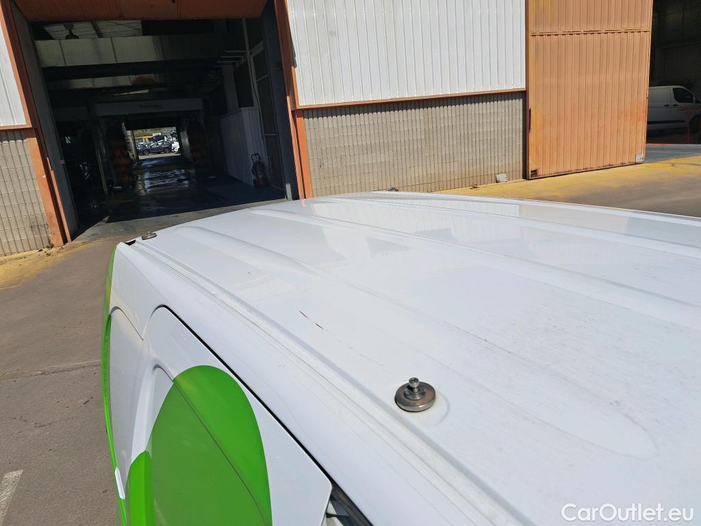  Renault  Kangoo RENAULT  Furgón/2013/3P/furgón derivado de turismo Profesional dCi 55 kW (75 CV) #33