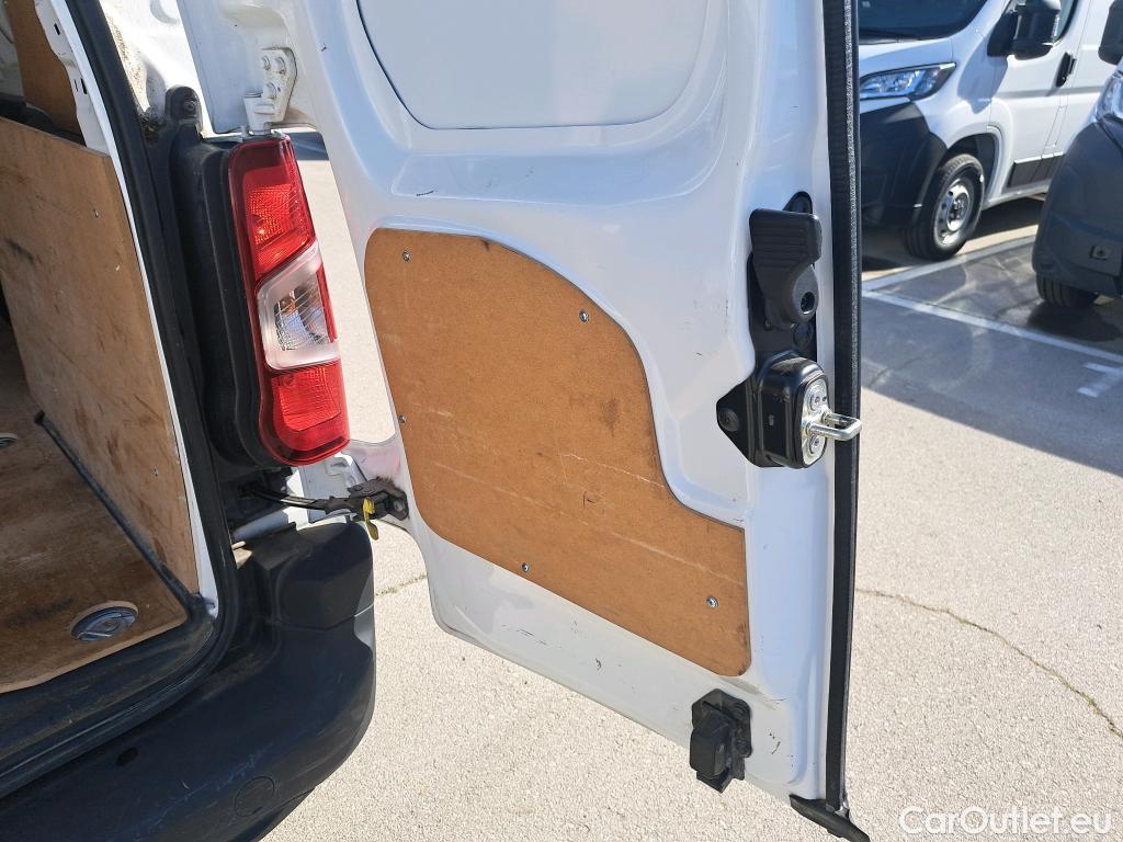  Peugeot  Partner PEUGEOT  / 2018 / 4P / furgón derivado de turismo Premium Standard 600kg BlueHDi 73kW #60