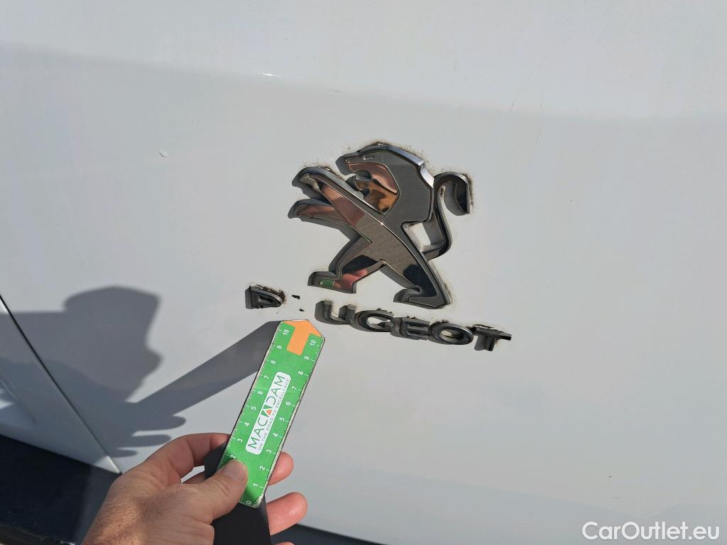  Peugeot  Partner PEUGEOT  / 2018 / 4P / furgón derivado de turismo Premium Standard 600kg BlueHDi 73kW #36