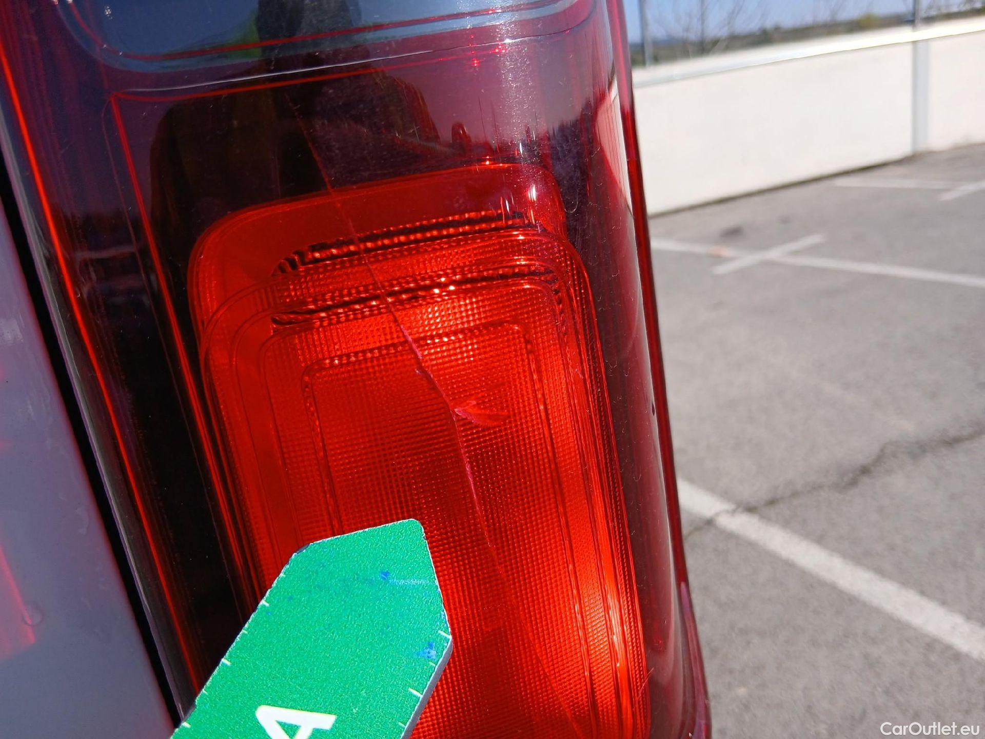  Renault  Trafic RENAULT  / 2019 / 4P / furgón Furgón 27 L1H1 Energy BluedCi 88 kW (AC) #28