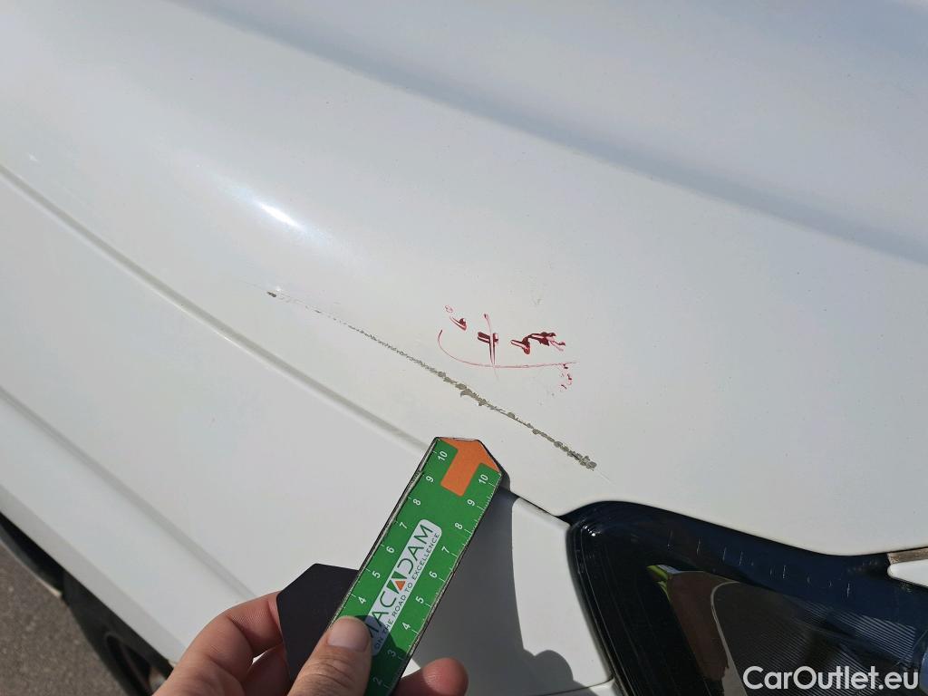  Peugeot  Partner PEUGEOT  / 2018 / 4P / furgón derivado de turismo Premium Standard 600kg BlueHDi 73kW #18