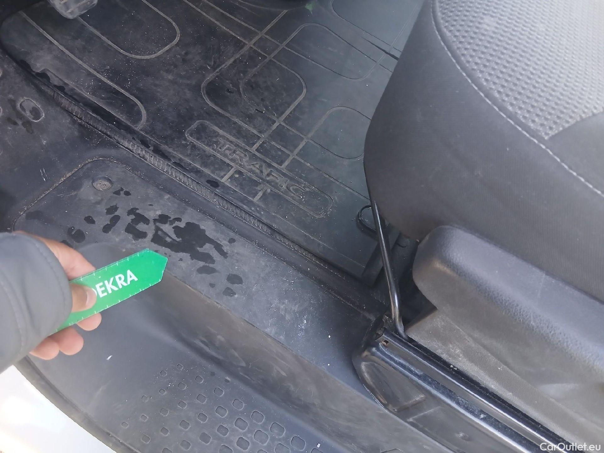  Renault  Trafic RENAULT  / 2021 / 4P / furgón Furgón L1H1 Blue dCi 96 Kw (130 CV) CUA #9