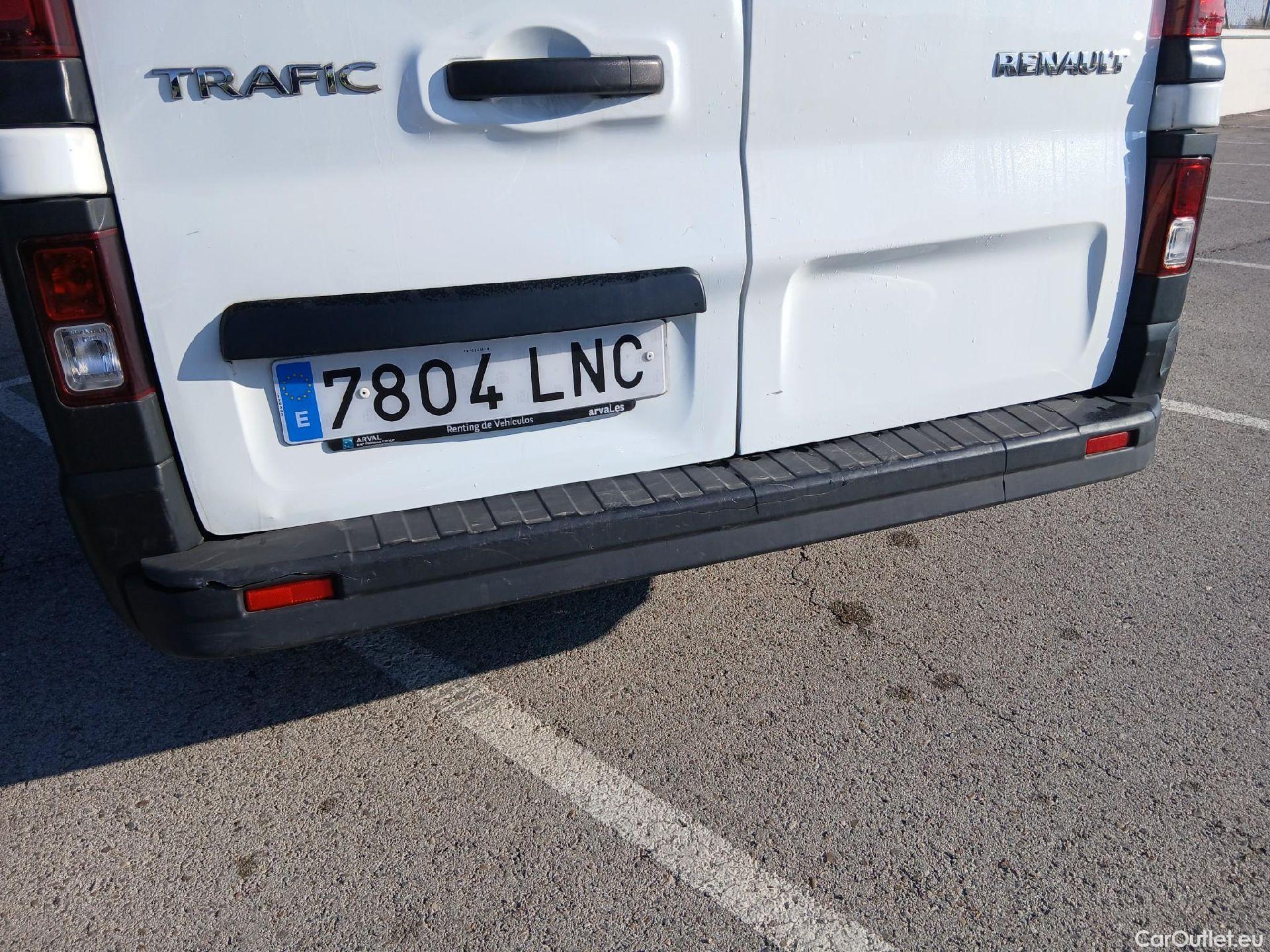  Renault  Trafic RENAULT  / 2019 / 4P / furgón Furgón 27 L1H1 Energy BluedCi 88 kW (AC) #18