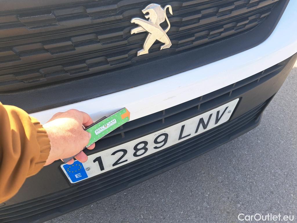  Peugeot  Partner PEUGEOT  / 2018 / 4P / furgón derivado de turismo Premium Standard 600kg BlueHDi 73kW #26