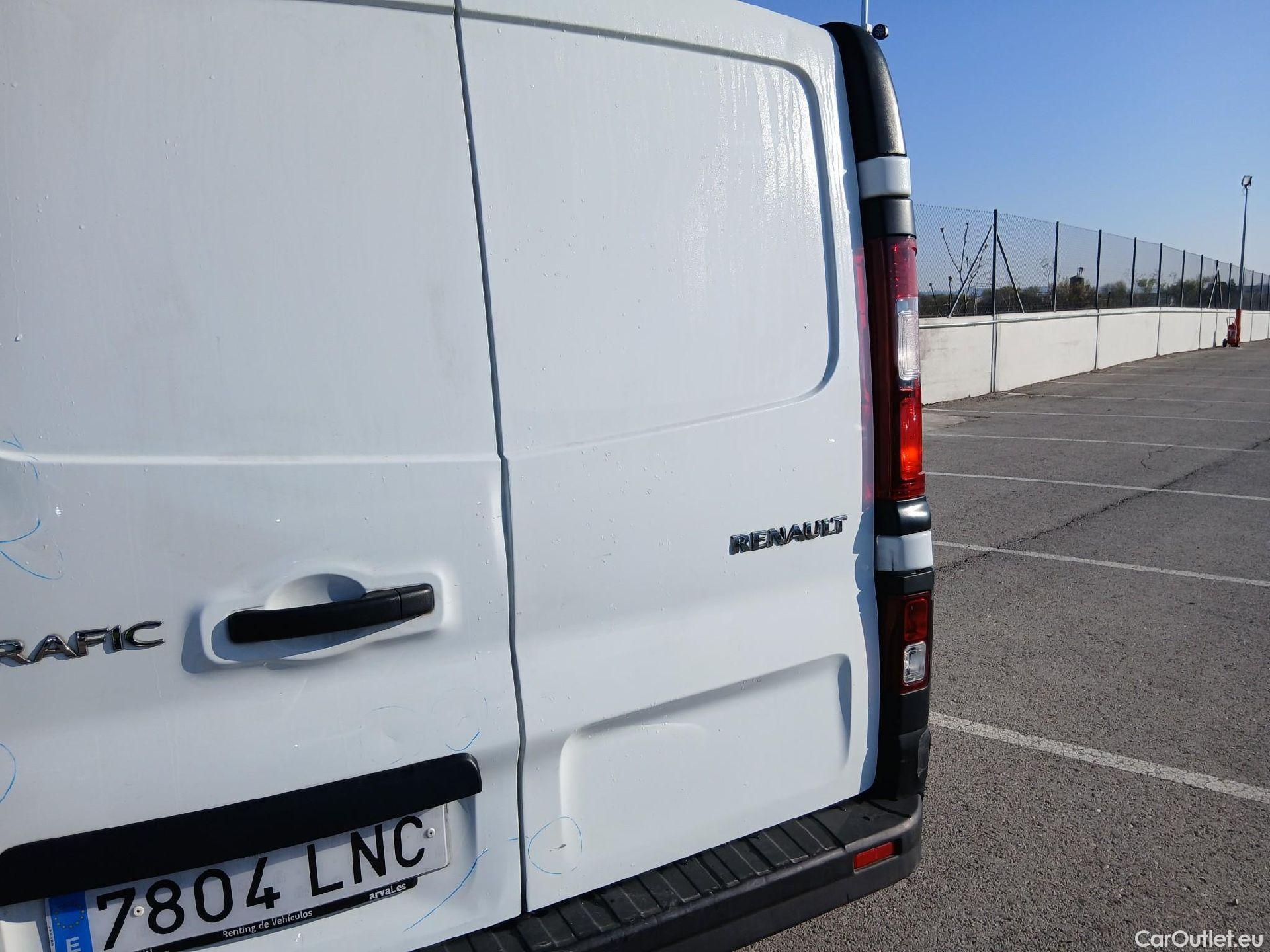  Renault  Trafic RENAULT  / 2019 / 4P / furgón Furgón 27 L1H1 Energy BluedCi 88 kW (AC) #31