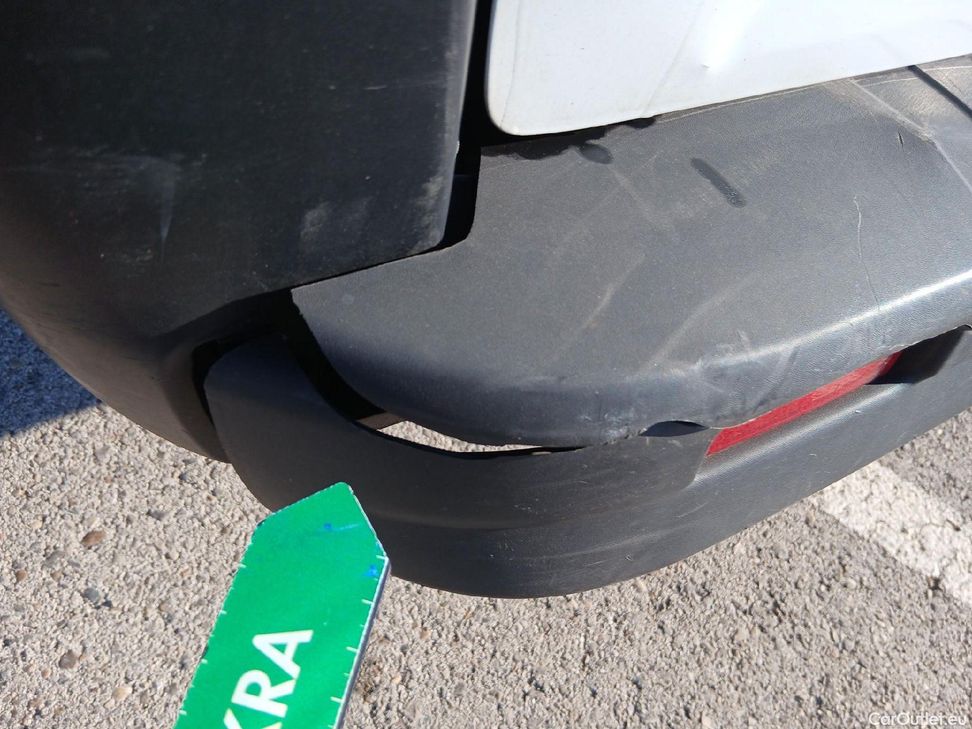  Renault  Trafic RENAULT  / 2019 / 4P / furgón Furgón 27 L1H1 Energy BluedCi 88 kW (AC) #19