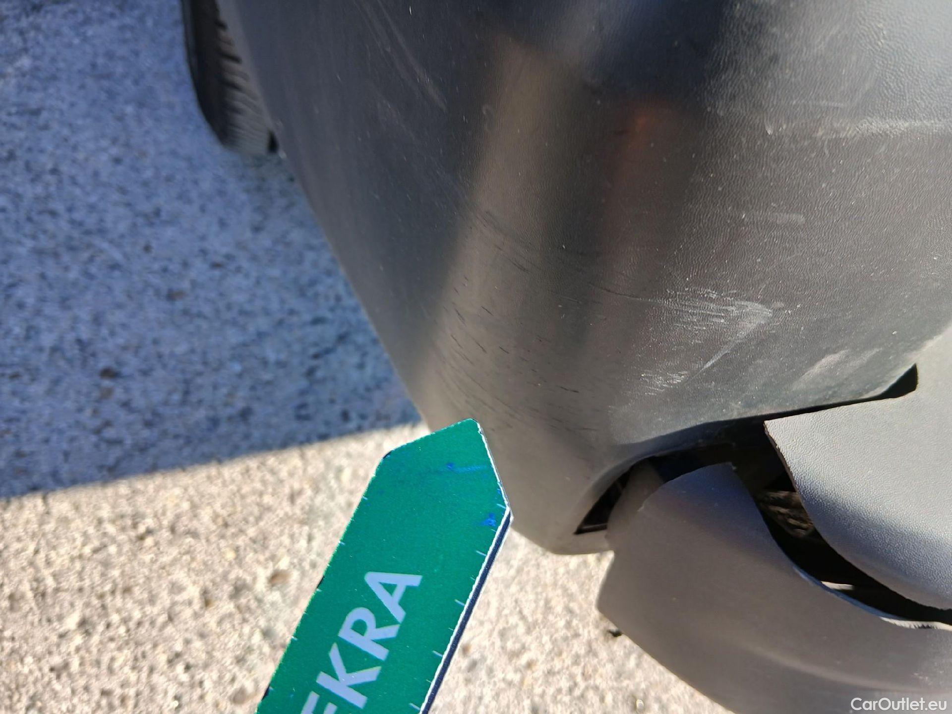  Renault  Trafic RENAULT  / 2019 / 4P / furgón Furgón 27 L1H1 Energy BluedCi 88 kW (AC) #21