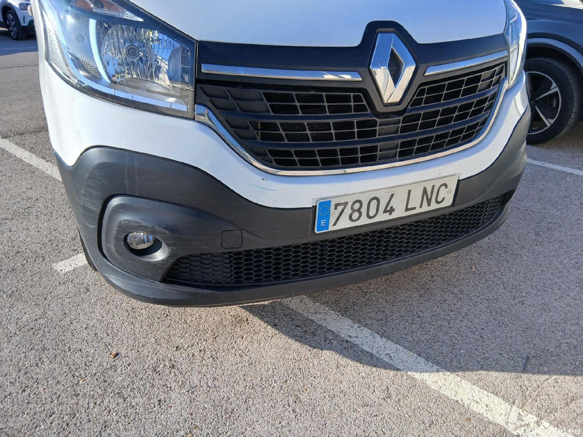  Renault  Trafic RENAULT  / 2019 / 4P / furgón Furgón 27 L1H1 Energy BluedCi 88 kW (AC) #8