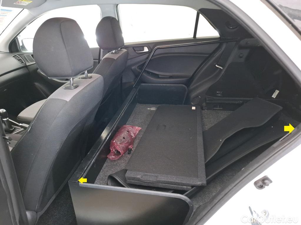  Hyundai  i20  Intuitive 1.2 85CV BVM5 E6 #12