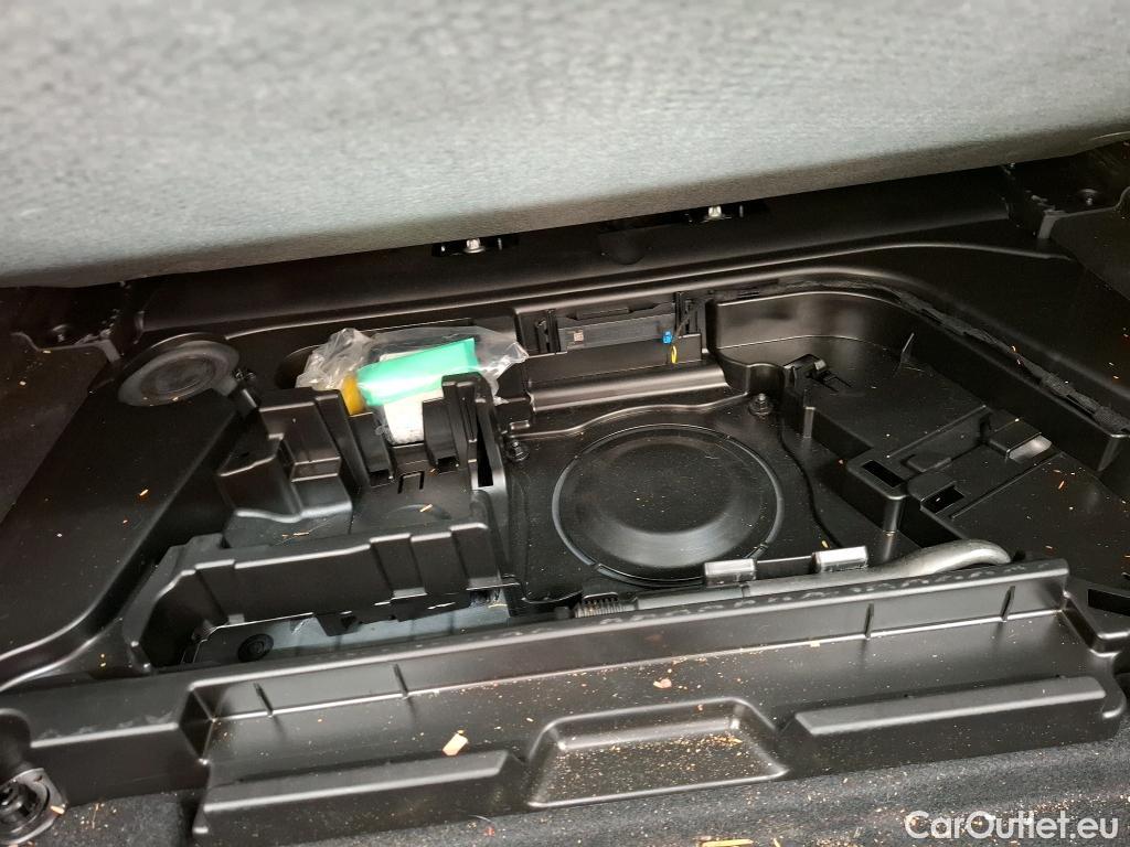  Mercedes  A-Klasse MERCEDES-BENZ Classe A Compact / 2018 / 5P / Berline A 180 Style Line #41