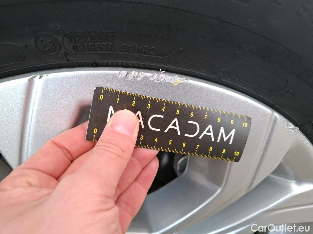  Land Rover  Discovery LAND ROVER  Sport / 2019 / 5P / SUV 1.5 P300e PHEV AUTO 4WD #17