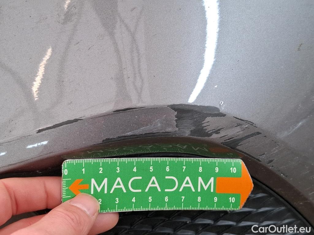  Mercedes  A-Klasse MERCEDES-BENZ Classe A Compact / 2018 / 5P / Berline A 180 Style Line #35