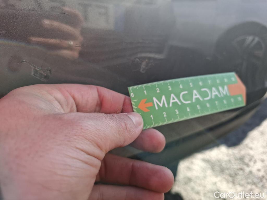  Mercedes  A-Klasse MERCEDES-BENZ Classe A Compact / 2018 / 5P / Berline A 180 Style Line #23