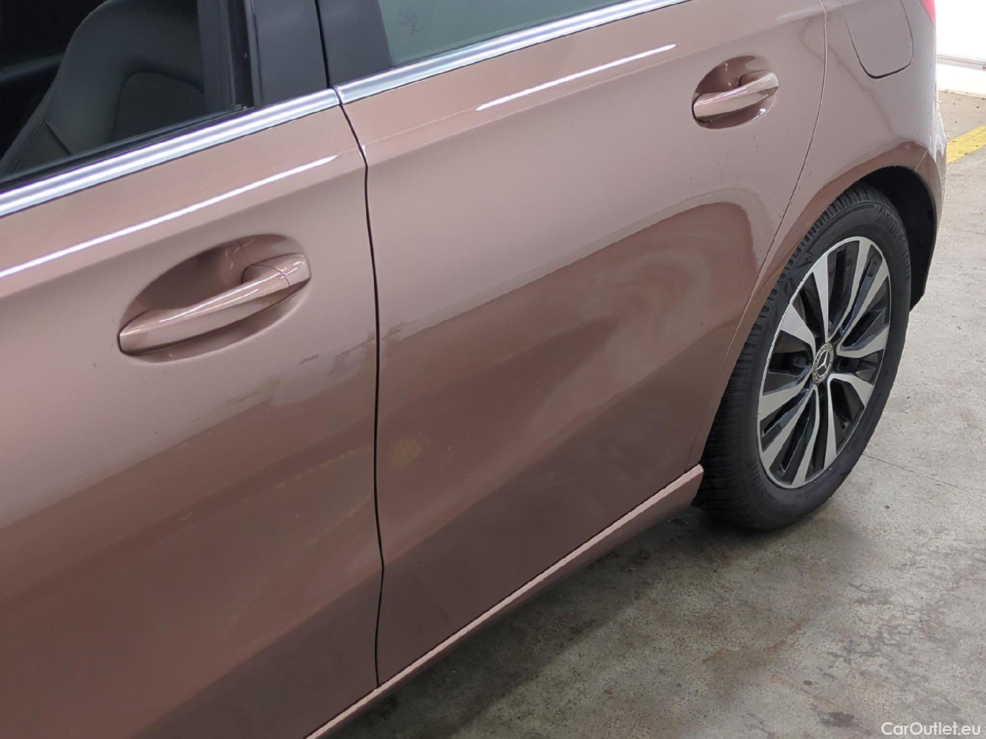  Mercedes  A-Klasse MERCEDES-BENZ Classe A Compact / 2018 / 5P / Berline A 180 Business Line 7G-DCT #13